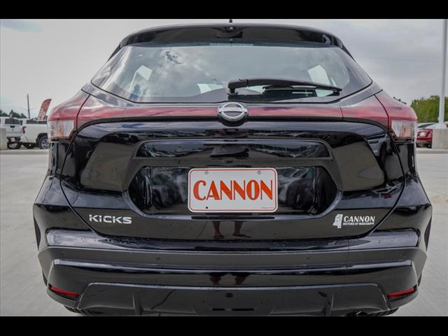 2025 Nissan Kicks S