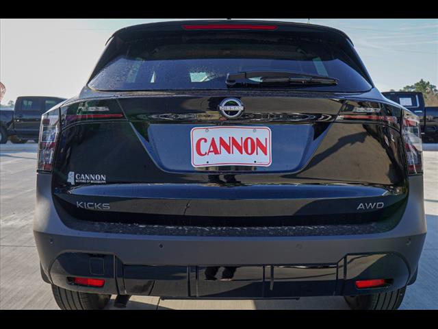 2025 Nissan Kicks SV