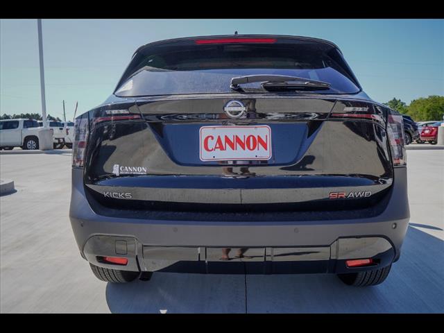 2025 Nissan Kicks SR