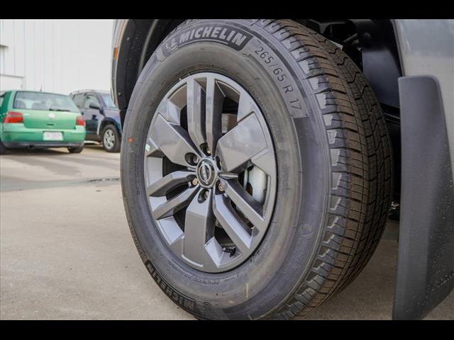 2025 Nissan Frontier SV
