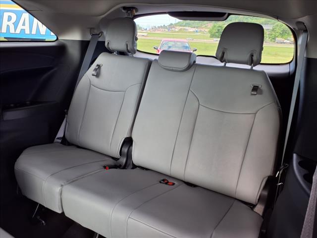 2025 Toyota Sienna XLE 8-Passenger