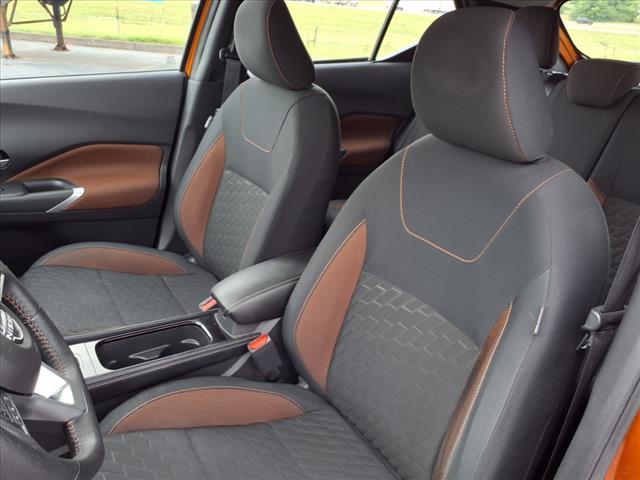 2022 Nissan Kicks SR