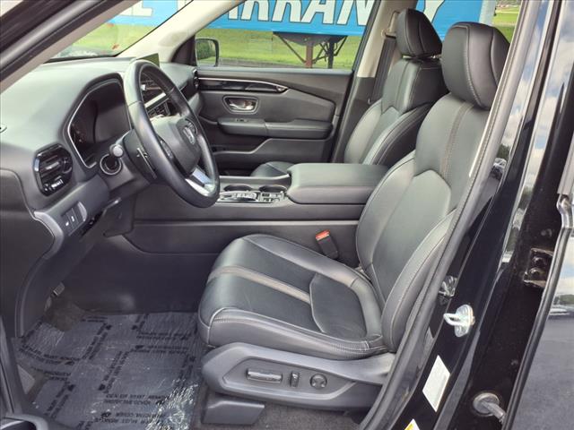 2024 Honda Pilot EX-L w/Rear Captain's Chairs