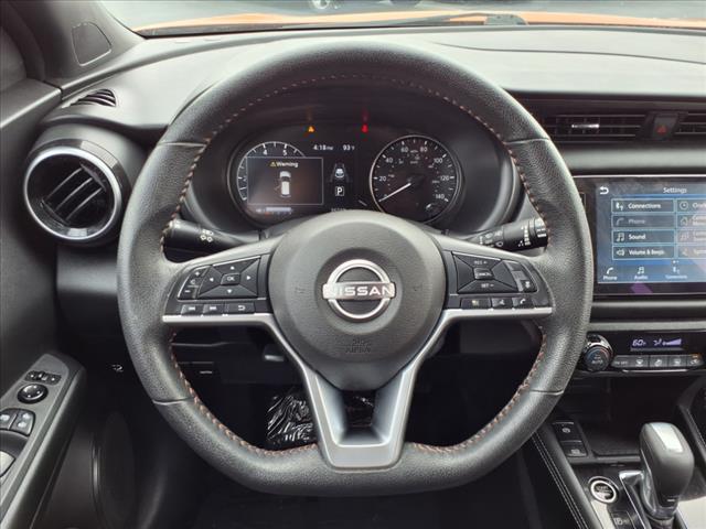 2022 Nissan Kicks SR