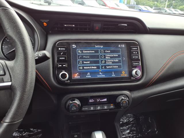 2022 Nissan Kicks SR