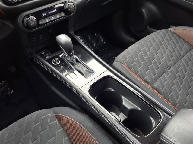 2022 Nissan Kicks SR