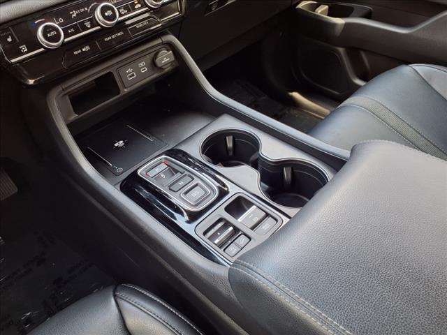 2024 Honda Pilot EX-L w/Rear Captain's Chairs