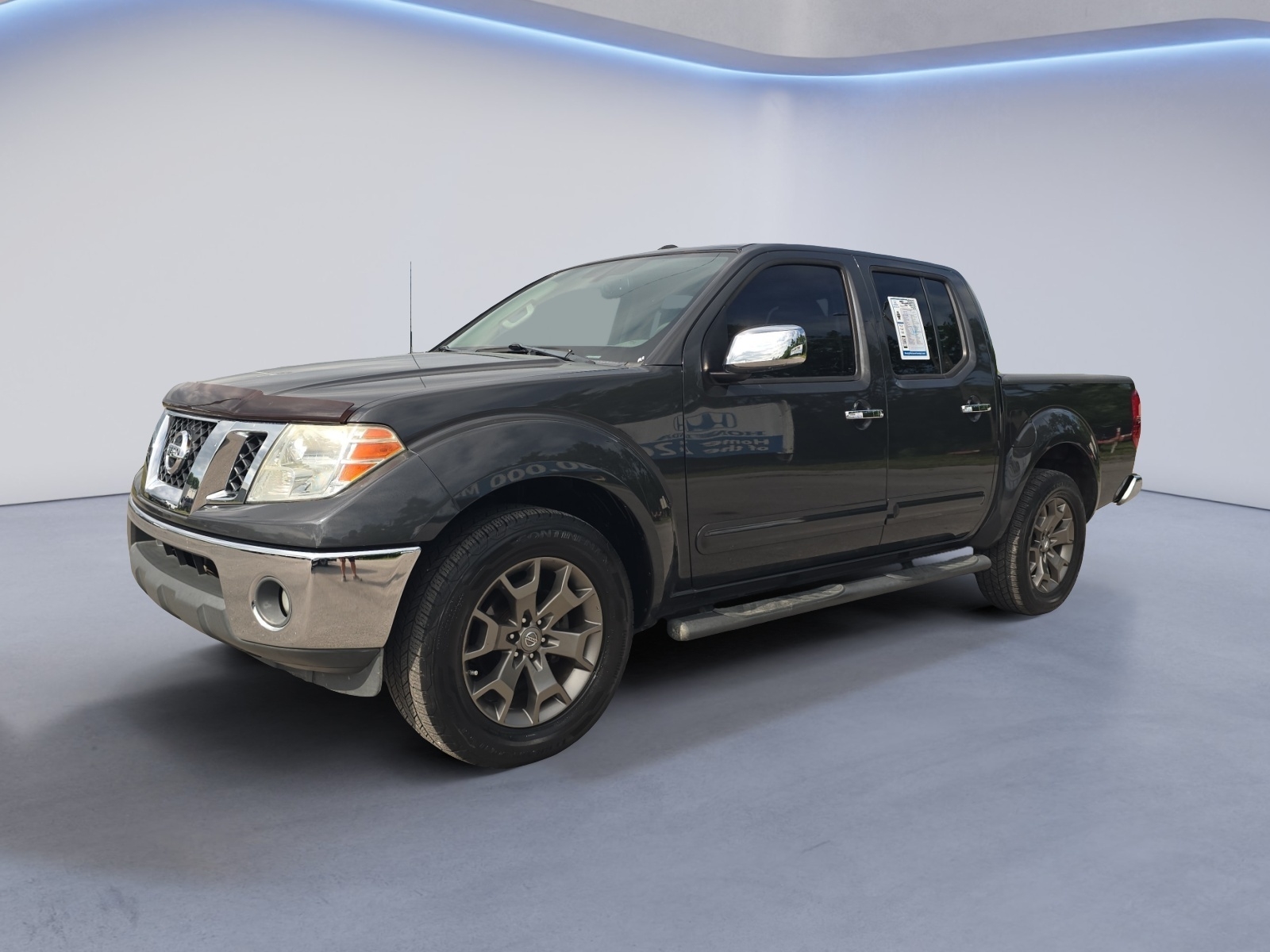 Night Armor K26 2014 Nissan Frontier SL Crew Cab Pickup Truck 4X2 5-Speed Automatic