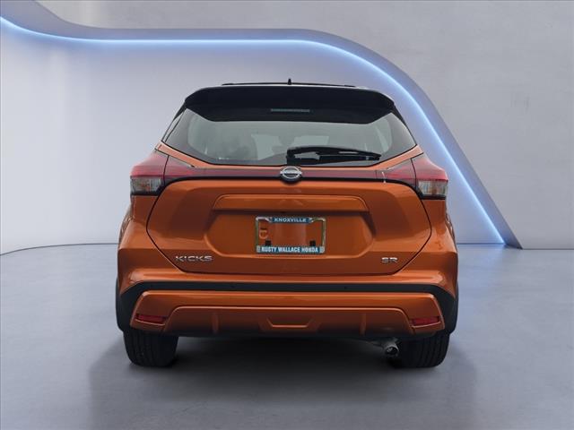 2022 Nissan Kicks SR