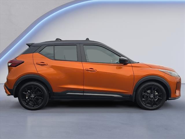 2022 Nissan Kicks SR