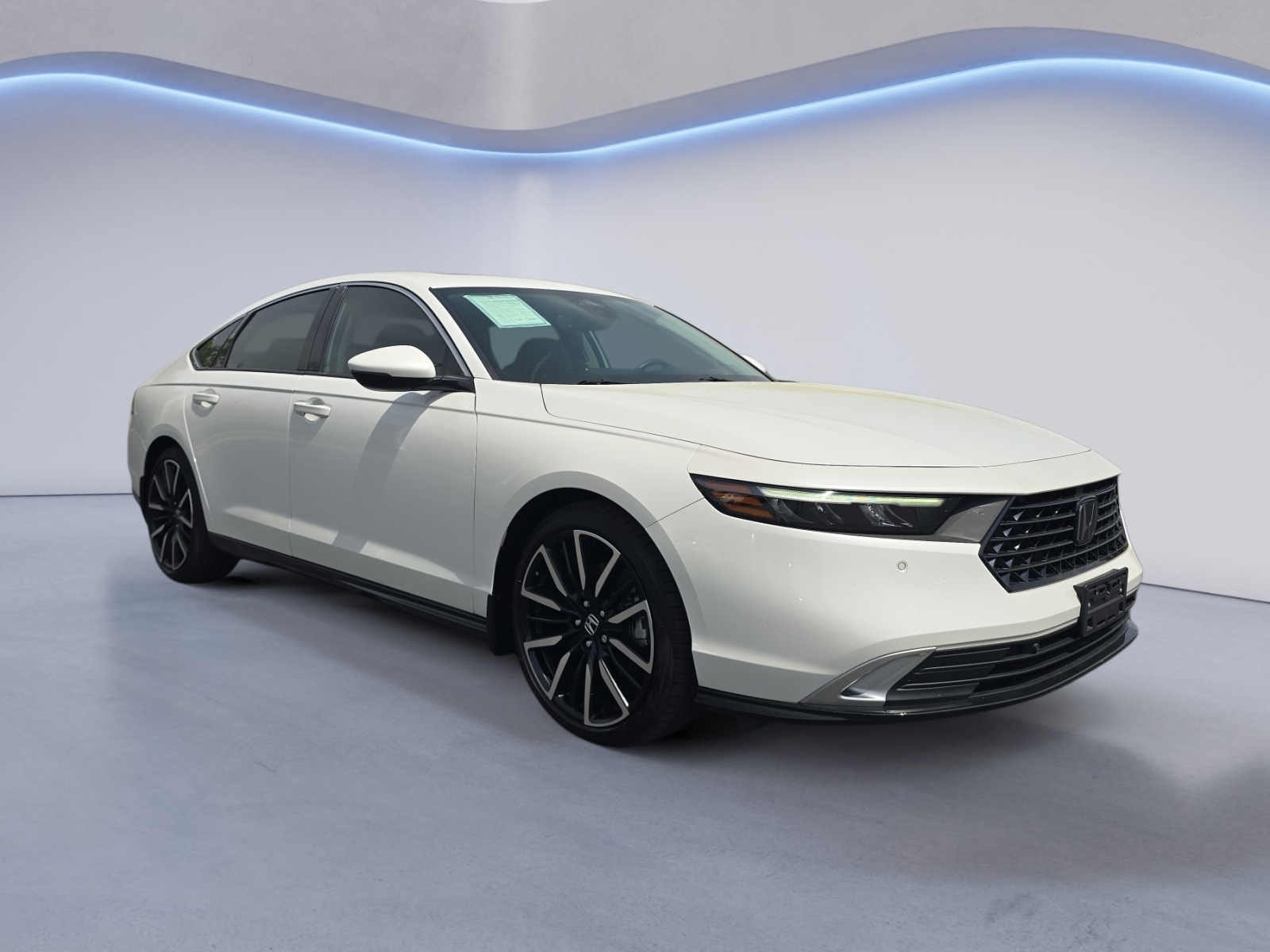 View vehicle photo 7