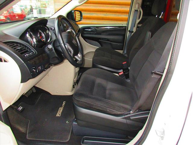 2016 Dodge Grand Caravan SE - Photo 10