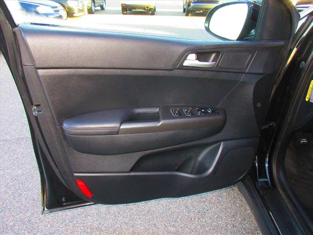 2018 Kia Sportage LX - Photo 10