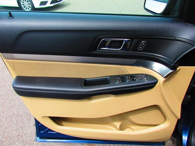 2016 Ford Explorer Base - Photo 11
