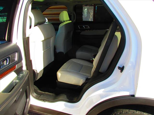 2016 Ford Explorer Platinum - Photo 11