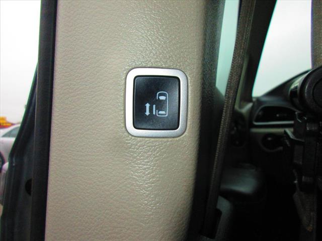 2021 Chrysler Pacifica Touring L - Photo 11