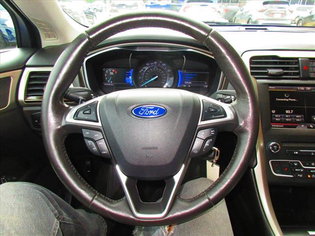 2016 Ford Fusion SE - Photo 11
