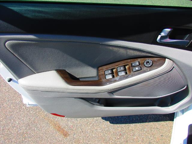 2015 Kia Optima EX - Photo 11