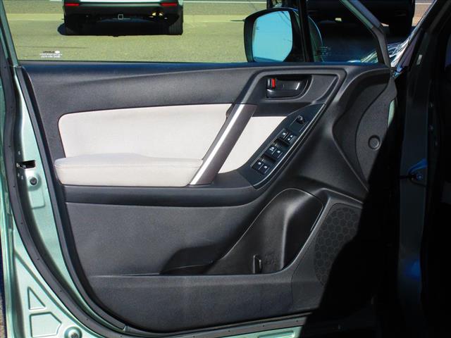 2014 Subaru Forester 2.5i Premium - Photo 11