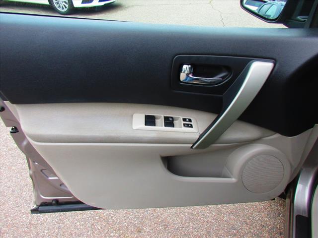 2011 Nissan Rogue S - Photo 11