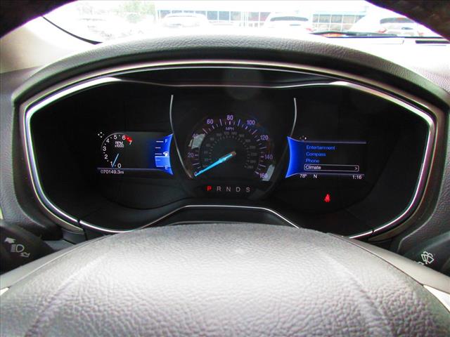 2016 Ford Fusion SE - Photo 12