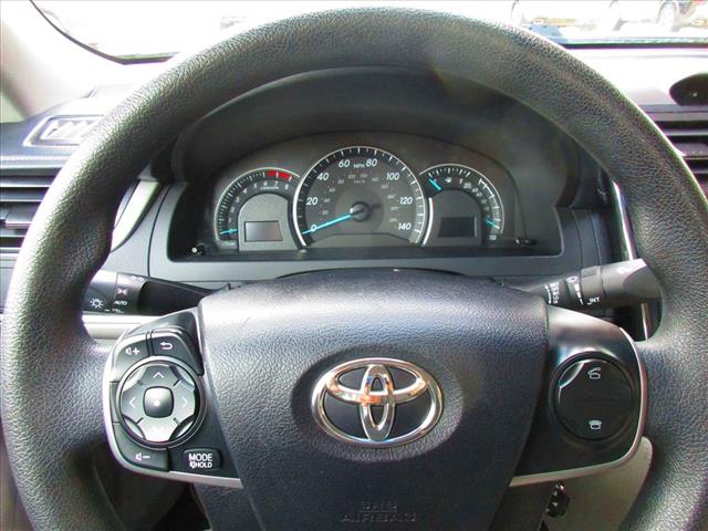 2014 Toyota Camry LE - Photo 12