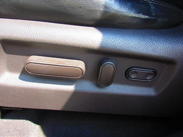 2012 Hyundai SANTA FE Limited - Photo 12