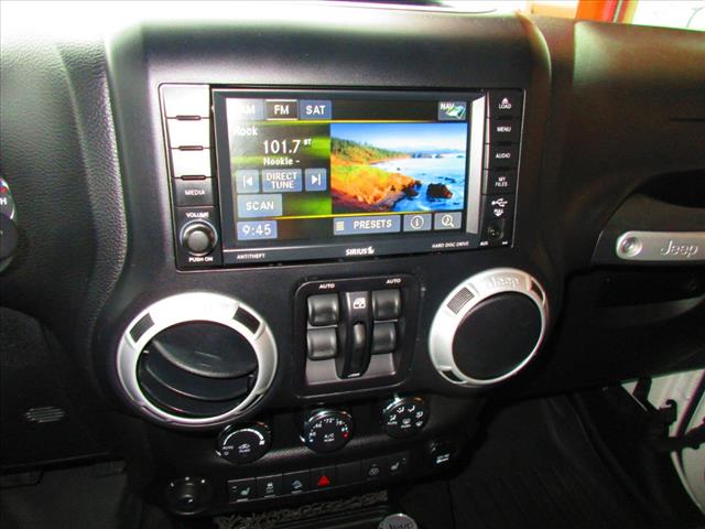 2014 Jeep Wrangler Unlimited Sahara - Photo 13