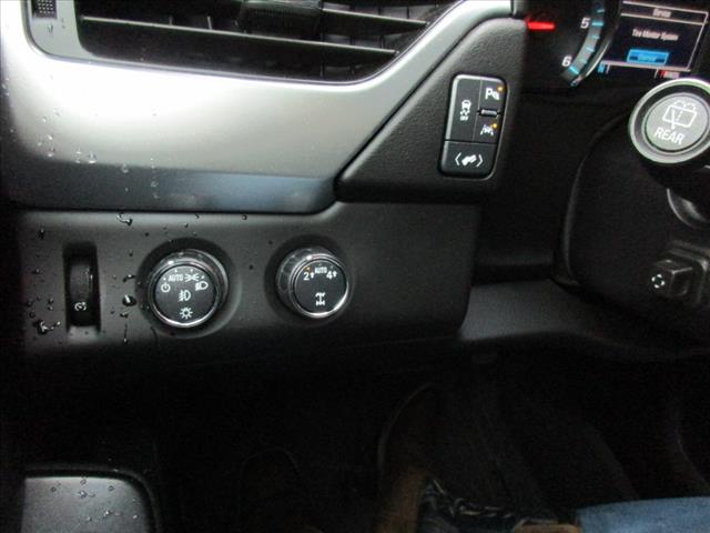 2017 Chevrolet Suburban Premier - Photo 13