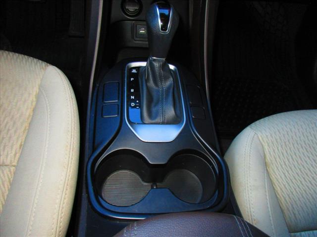 2017 Hyundai SANTA FE Sport 2.4L - Photo 13
