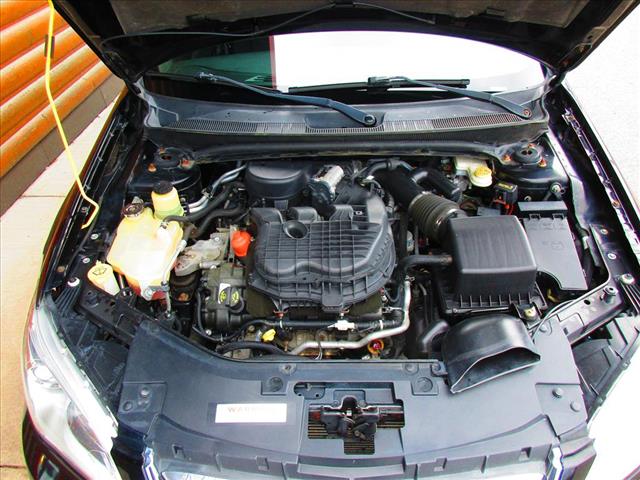 2013 Chrysler 200 LX - Photo 14
