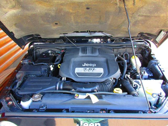 2012 Jeep Wrangler Unlimited Sahara - Photo 14