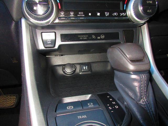 2019 Toyota RAV4 Hybrid LE - Photo 14