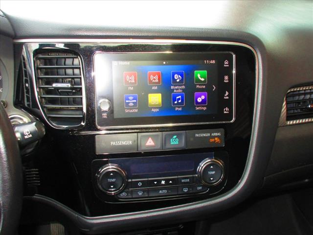 2017 Mitsubishi Outlander SE - Photo 14