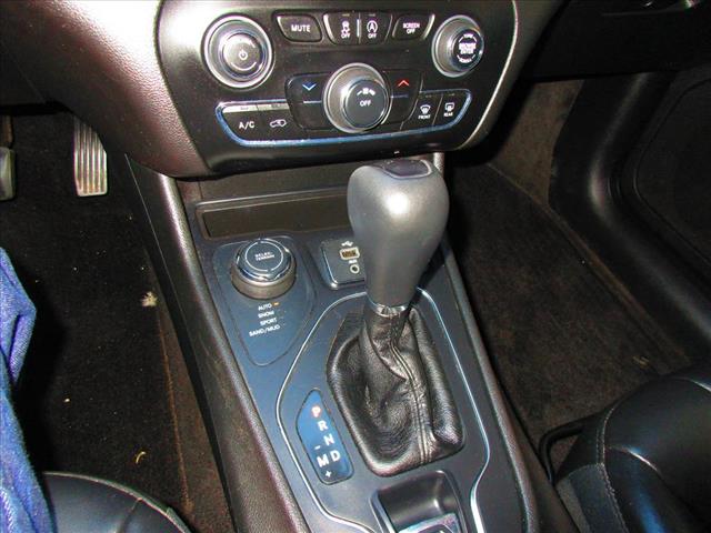 2019 Jeep Cherokee Latitude Plus - Photo 15