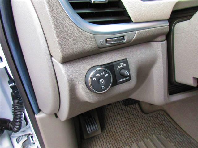 2017 Chevrolet Traverse LT - Photo 15