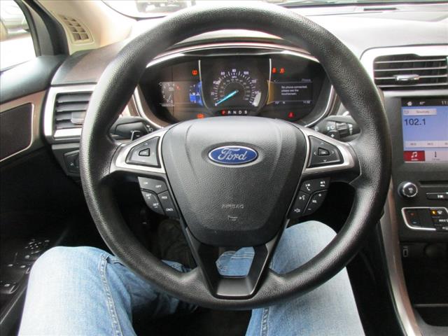2017 Ford Fusion SE - Photo 15