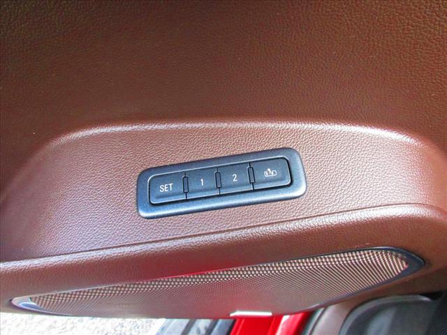 2015 Chevrolet Suburban LTZ - Photo 16
