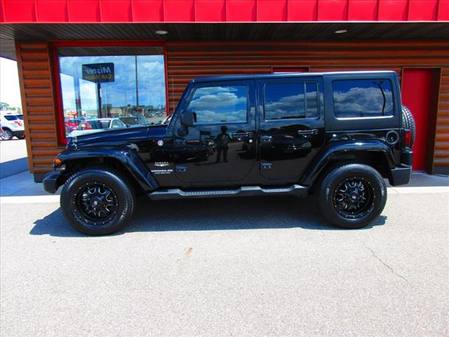2012 Jeep Wrangler Unlimited Sahara - Photo 2