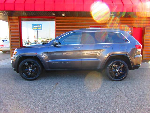 2018 Jeep Grand Cherokee Laredo - Photo 2