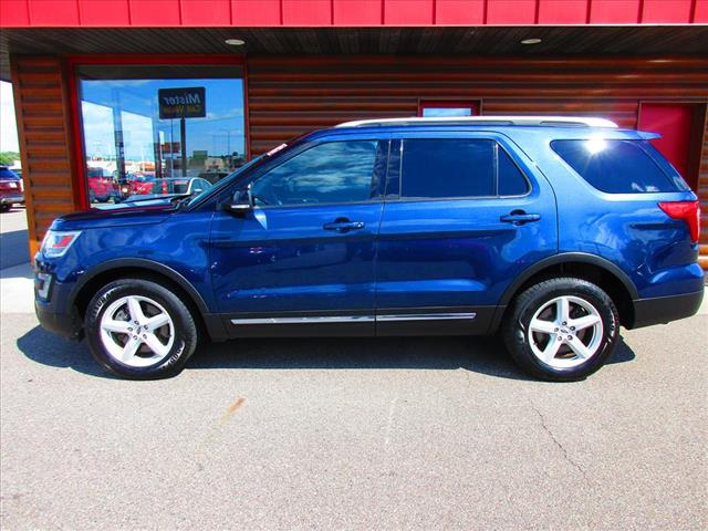 2016 Ford Explorer XLT - Photo 2