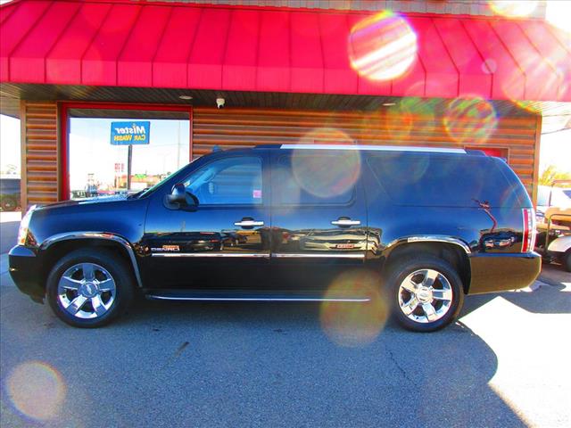 2013 GMC Yukon XL Denali - Photo 2