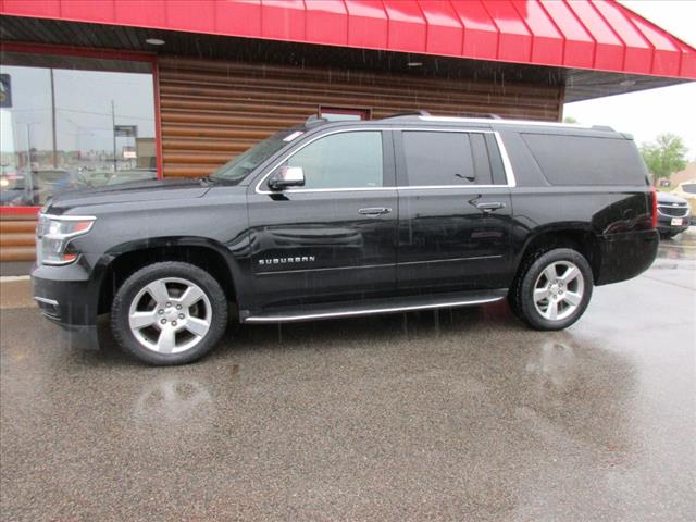 2017 Chevrolet Suburban Premier - Photo 2