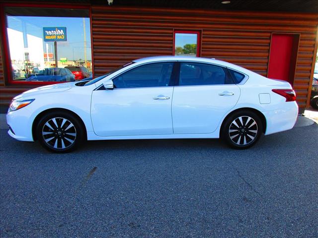 2018 Nissan Altima 2.5 SL - Photo 2