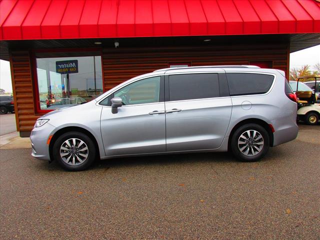 2021 Chrysler Pacifica Touring L - Photo 2