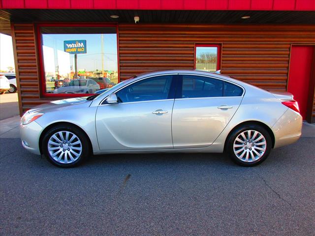 2013 Buick Regal Premium 1 - Photo 2