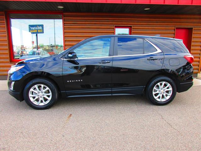 2017 Chevrolet Equinox LT - Photo 2