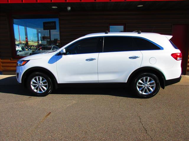2017 Kia Sorento LX - Photo 2