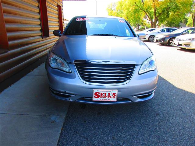 2013 Chrysler 200 Touring - Photo 3