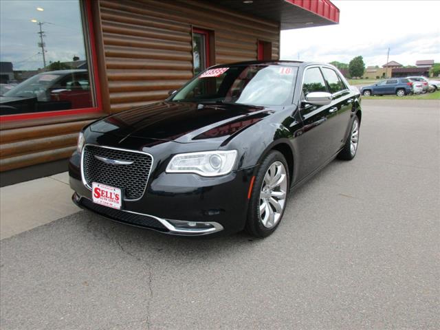 2018 Chrysler 300 Limited - Photo 3